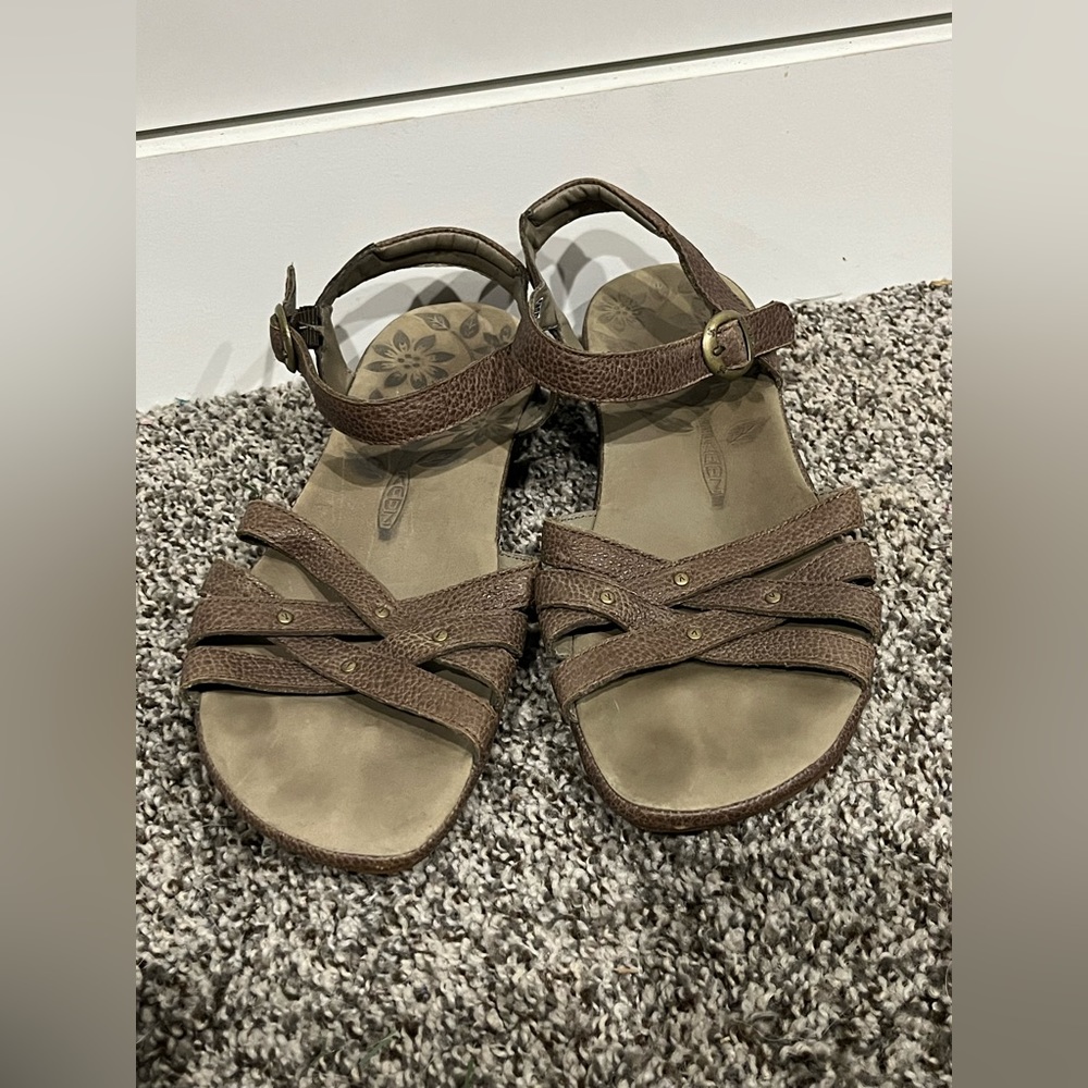 KEEN City Of Palm Womens Brown Leather Size 7.5 Strappy Sandal